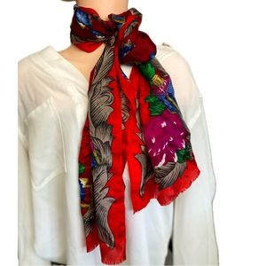 Vintage 100% silk Oscar de La Renta scarf.